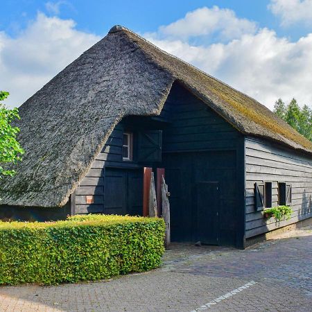 Unique Holiday Home With A Hot Tub Alphen  Exterior photo