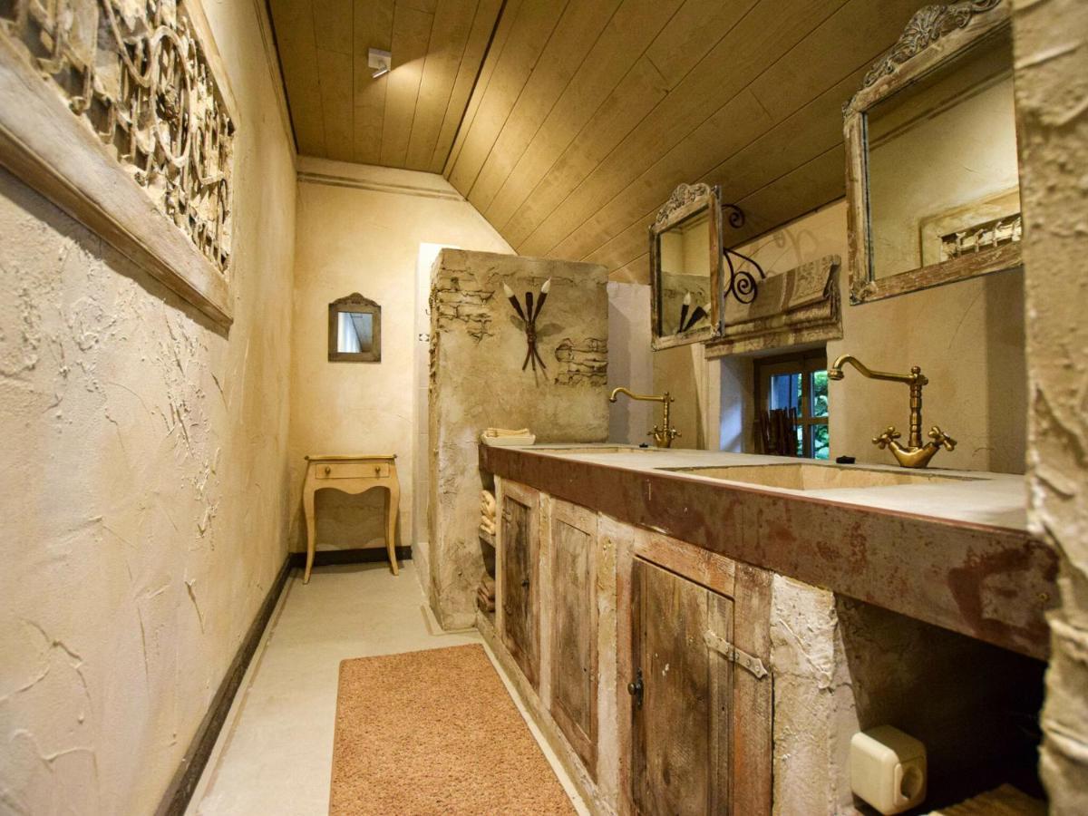 Unique Holiday Home With A Hot Tub Alphen  Exterior photo